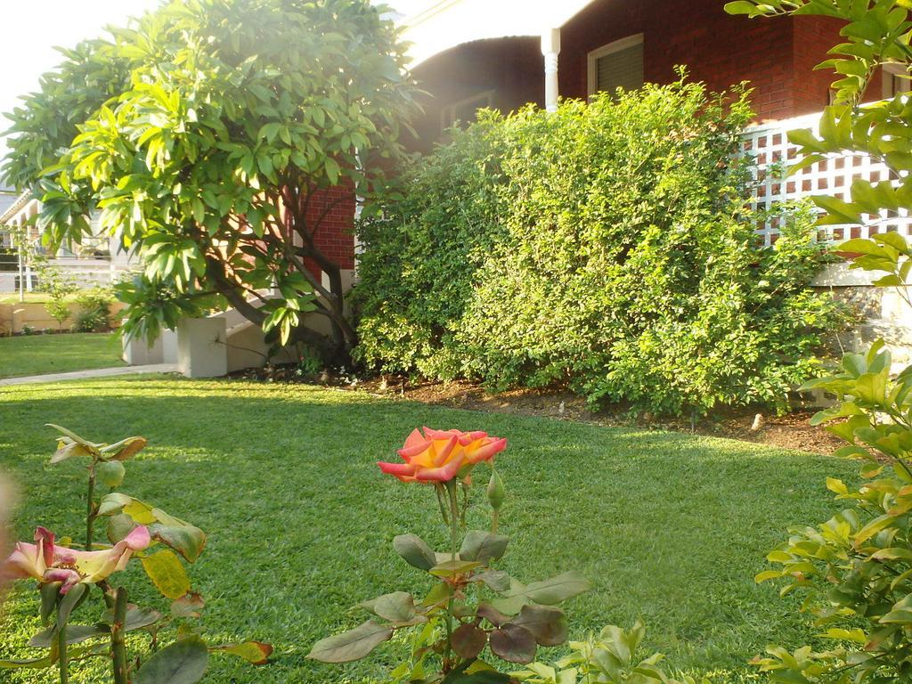 Hamptons Inn Bed & Breakfast Фрімантл Екстер'єр фото