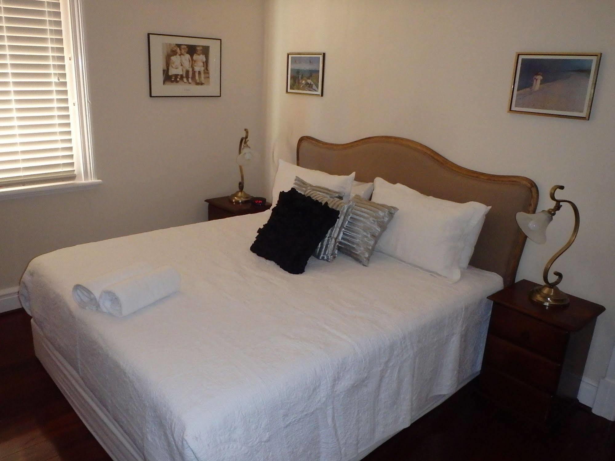 Hamptons Inn Bed & Breakfast Фрімантл Екстер'єр фото